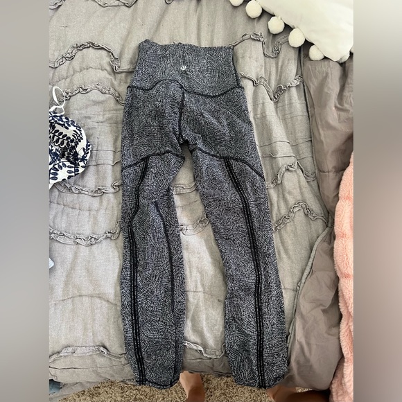 Lululemon leggings - Picture 3 of 4